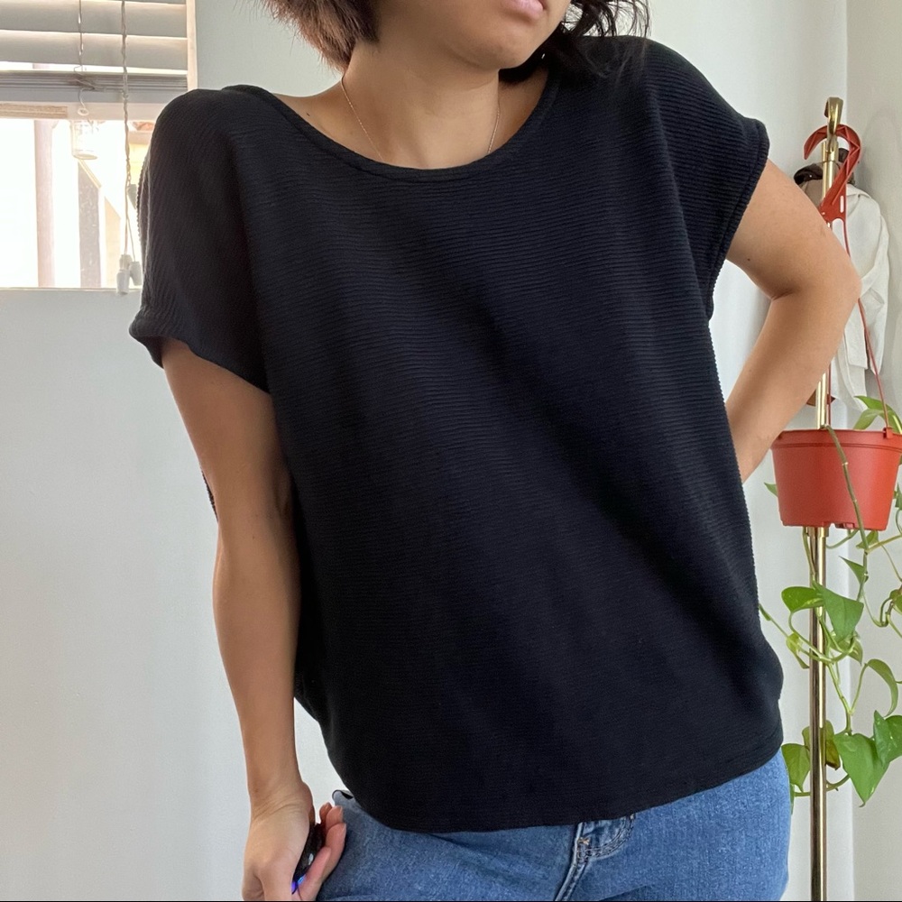 Club Monaco ribbed drop shoulder top with open back
